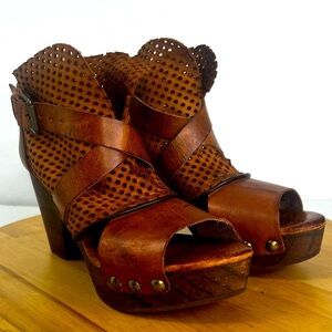 Free People + Rendering Mesh Brown Leather Clogs Heels Boho Womens 36/5.5/6